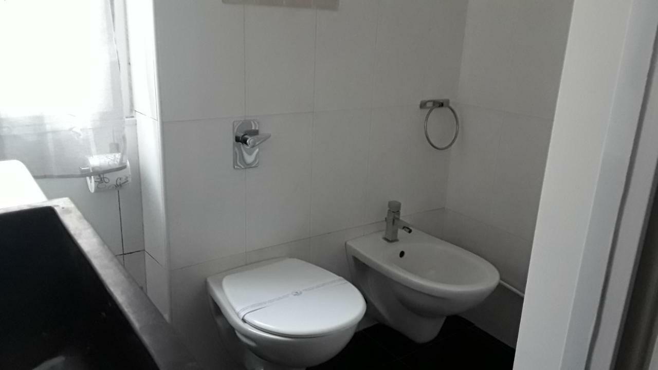 Archimede Apartment Pavia Exterior foto